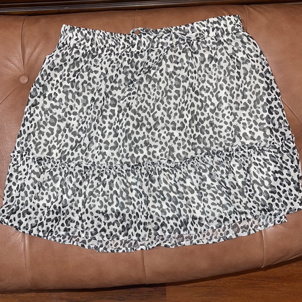 NWT Francesca’s Collections Size XL Leopard Print Skirt